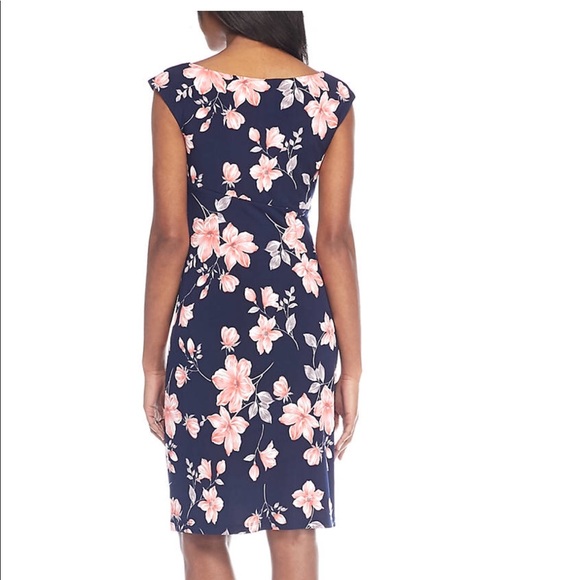 🍀 10 for $25.00 floral dress - Picture 4 of 8